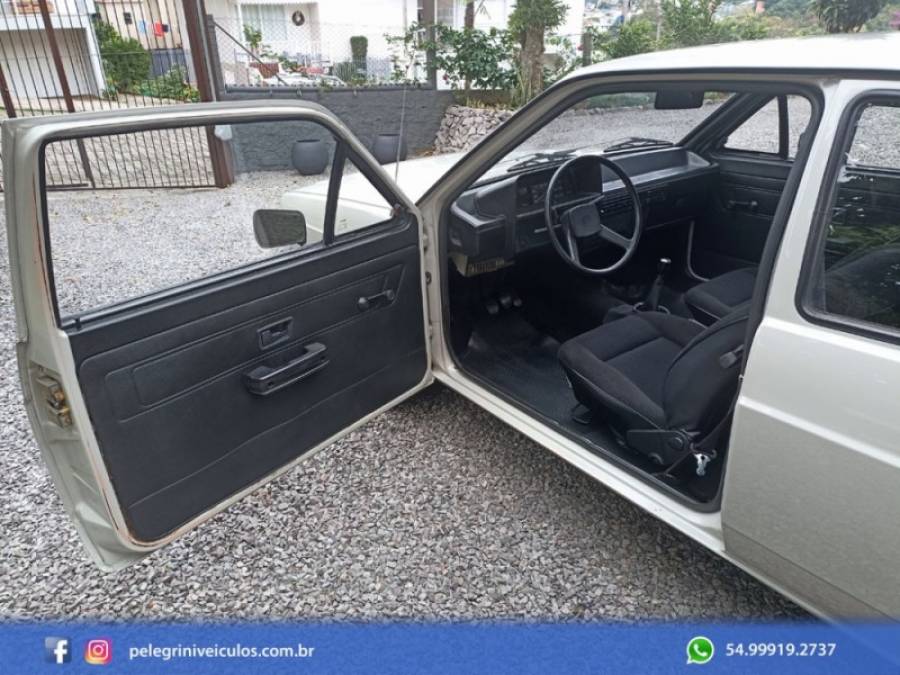 VOLKSWAGEN - GOL - 1985/1985 - Cinza - R$ 31.000,00