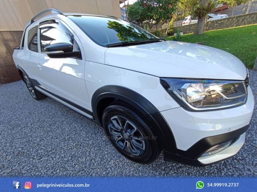 VOLKSWAGEN - SAVEIRO - 2021/2022 - Branca - R$ 93.500,00